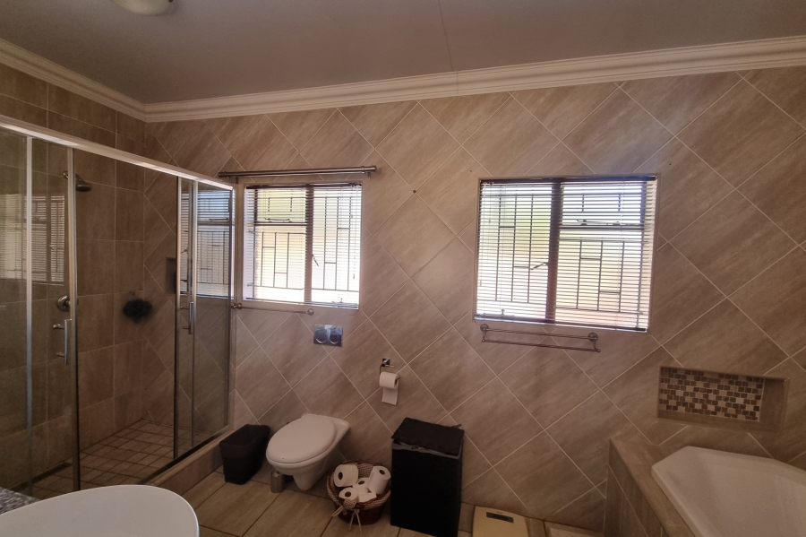 4 Bedroom Property for Sale in Stilfontein Ext 4 North West